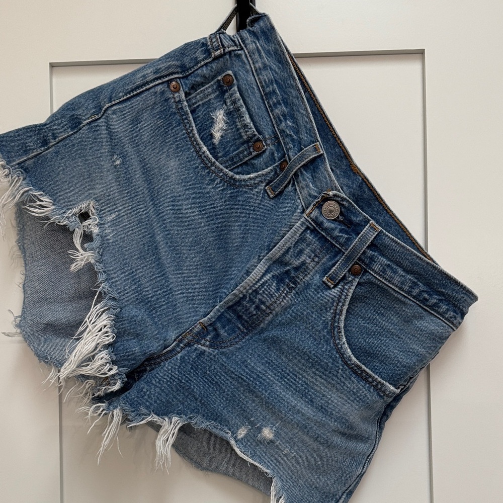 Levi's 501 Frayed Hem Blue Jean Shorts